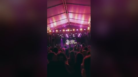 Público e estrutura de show de João Vittor