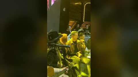 João Vittor em show de voz e violão